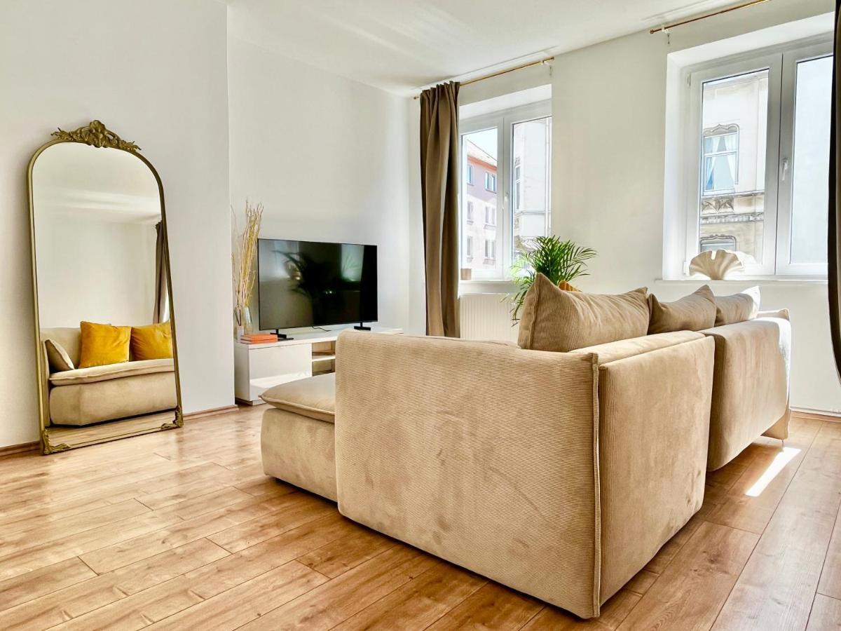 Design Apartment - Parking - Kingsize-Bett - 2X Bad - Zentrum Hannover Esterno foto
